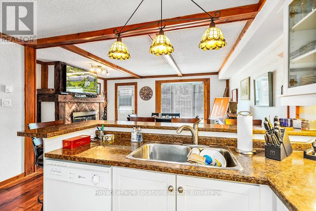 7 - 139 LAKESHORE ROAD E, #7