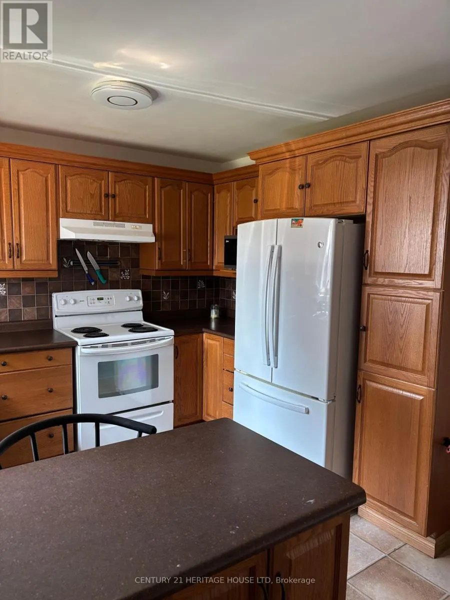 MAIN AND UPPER FLOOR - 29 MCCULLY DRIVE S