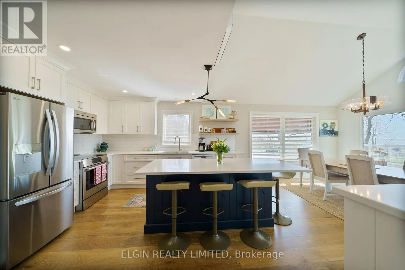 547 WEST EDITH CAVELL BOULEVARD