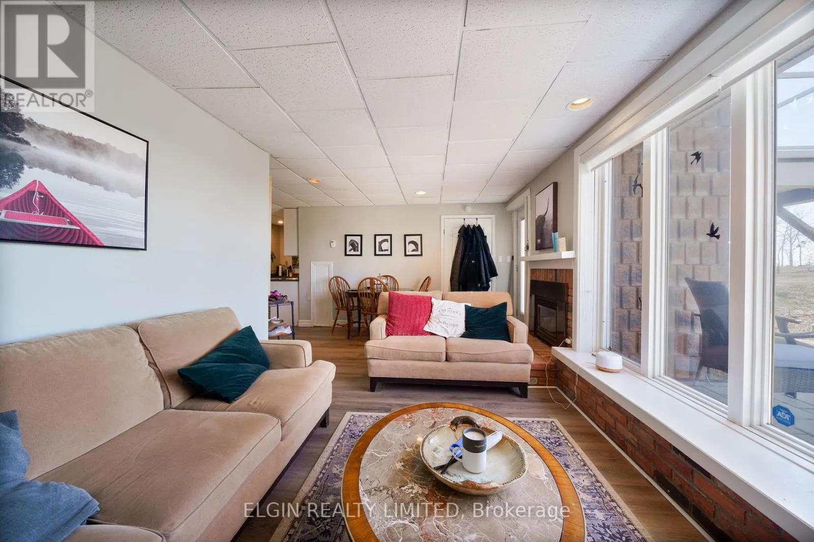 547 WEST EDITH CAVELL BOULEVARD
