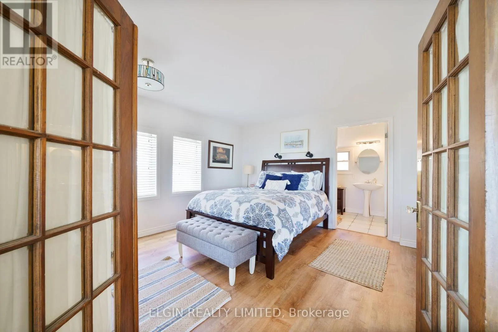 547 WEST EDITH CAVELL BOULEVARD