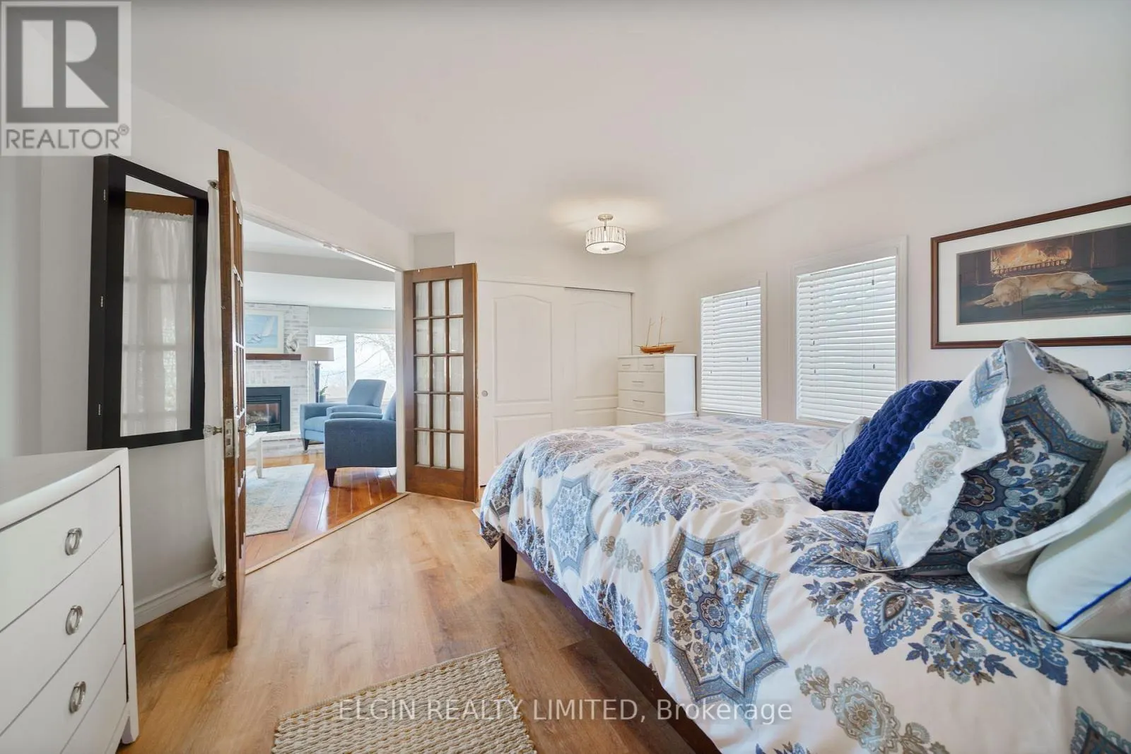 547 WEST EDITH CAVELL BOULEVARD