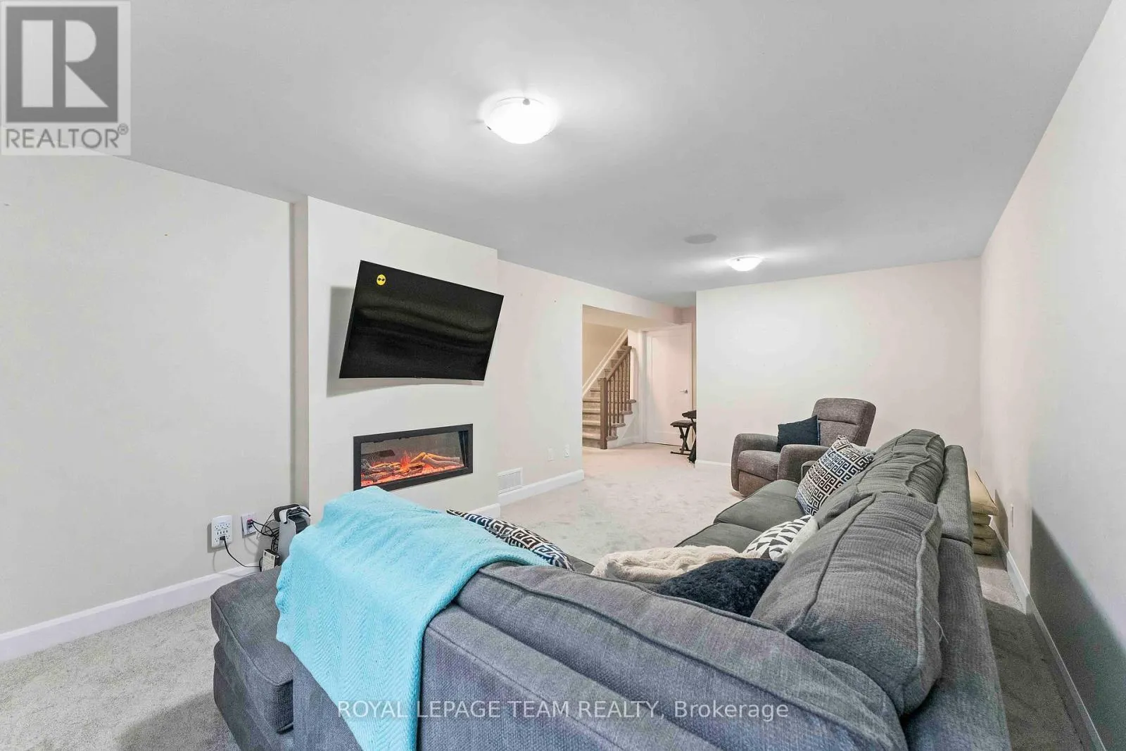 325 COSANTI DRIVE