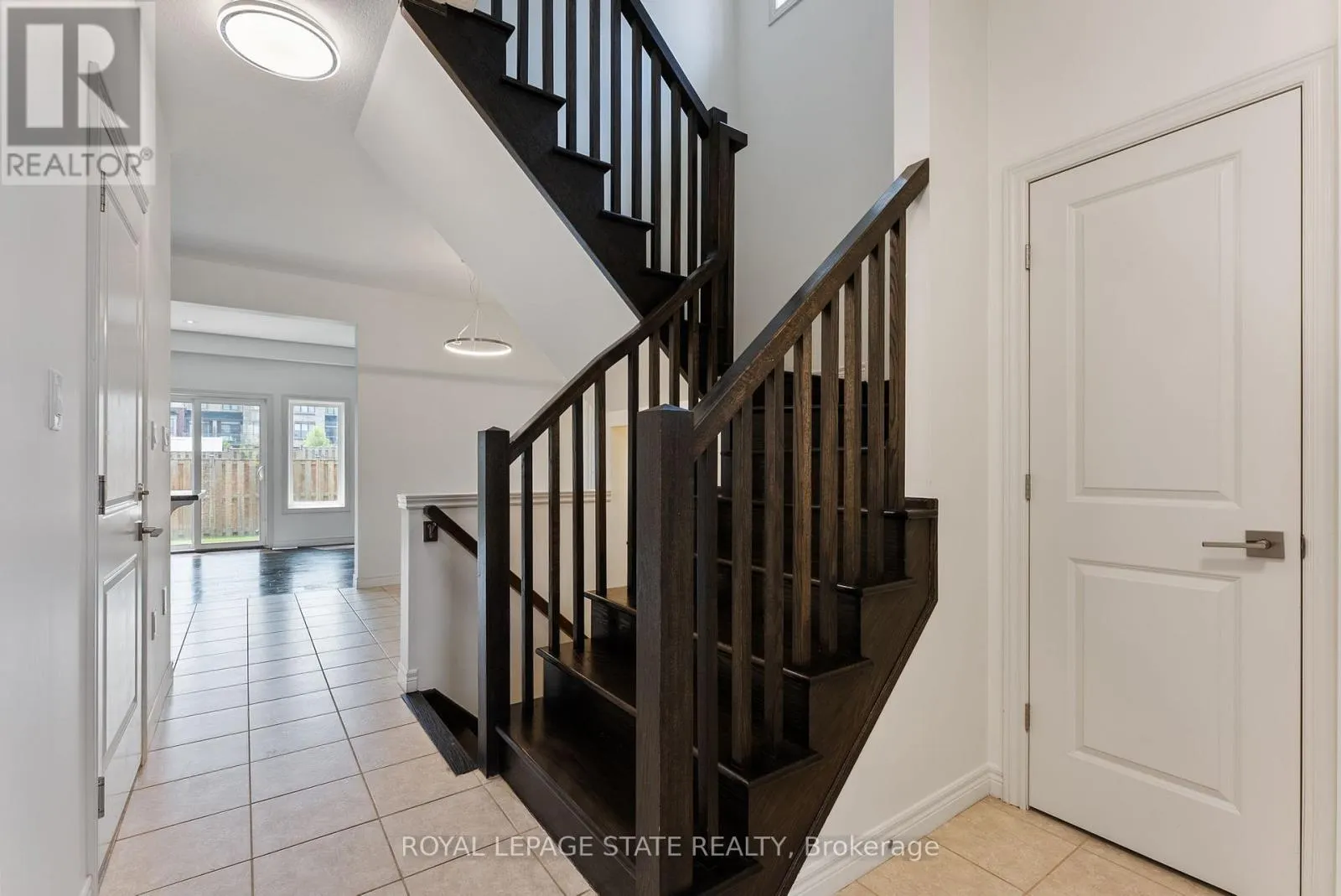 68 DODMAN CRESCENT