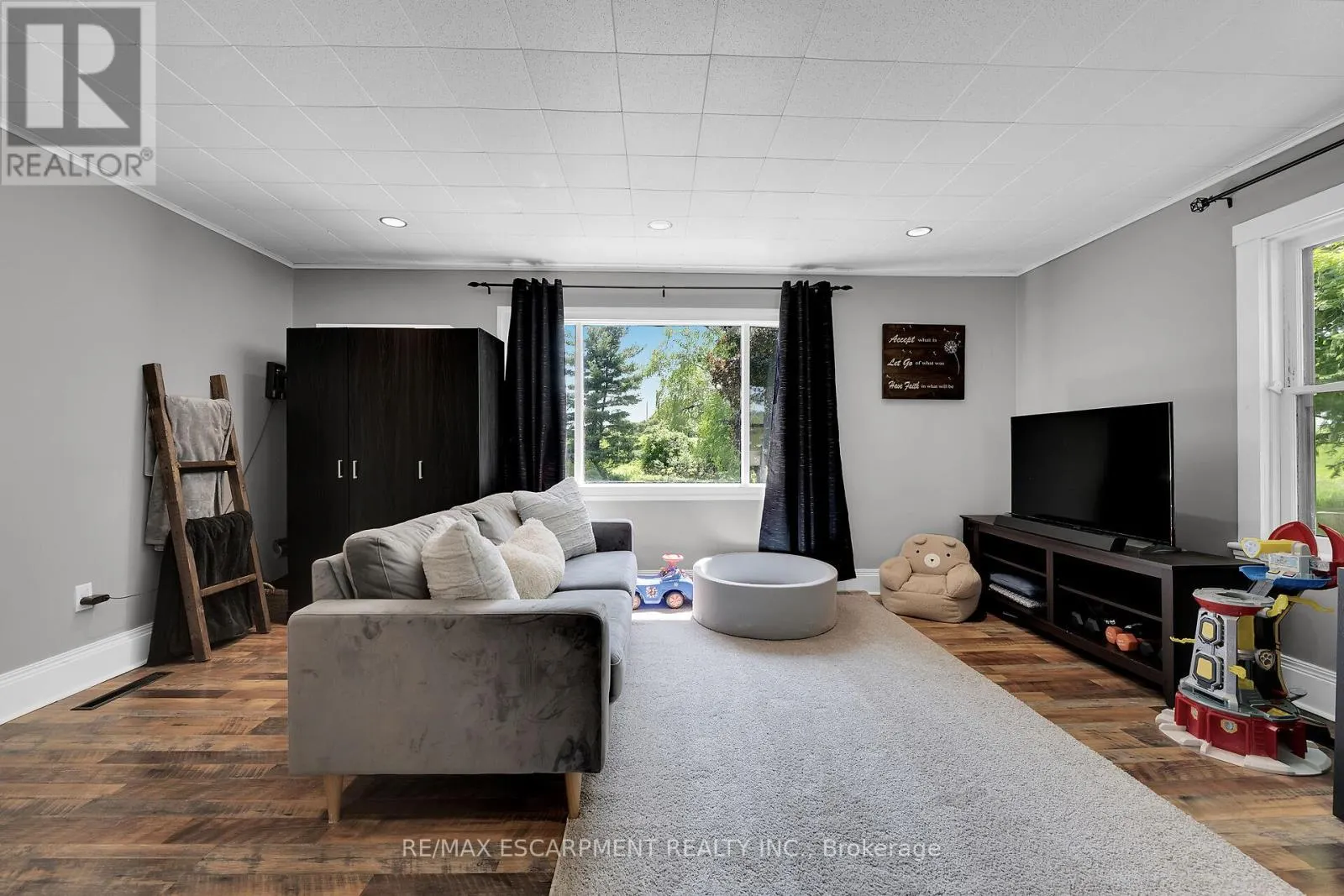 1216 SAWMILL ROAD