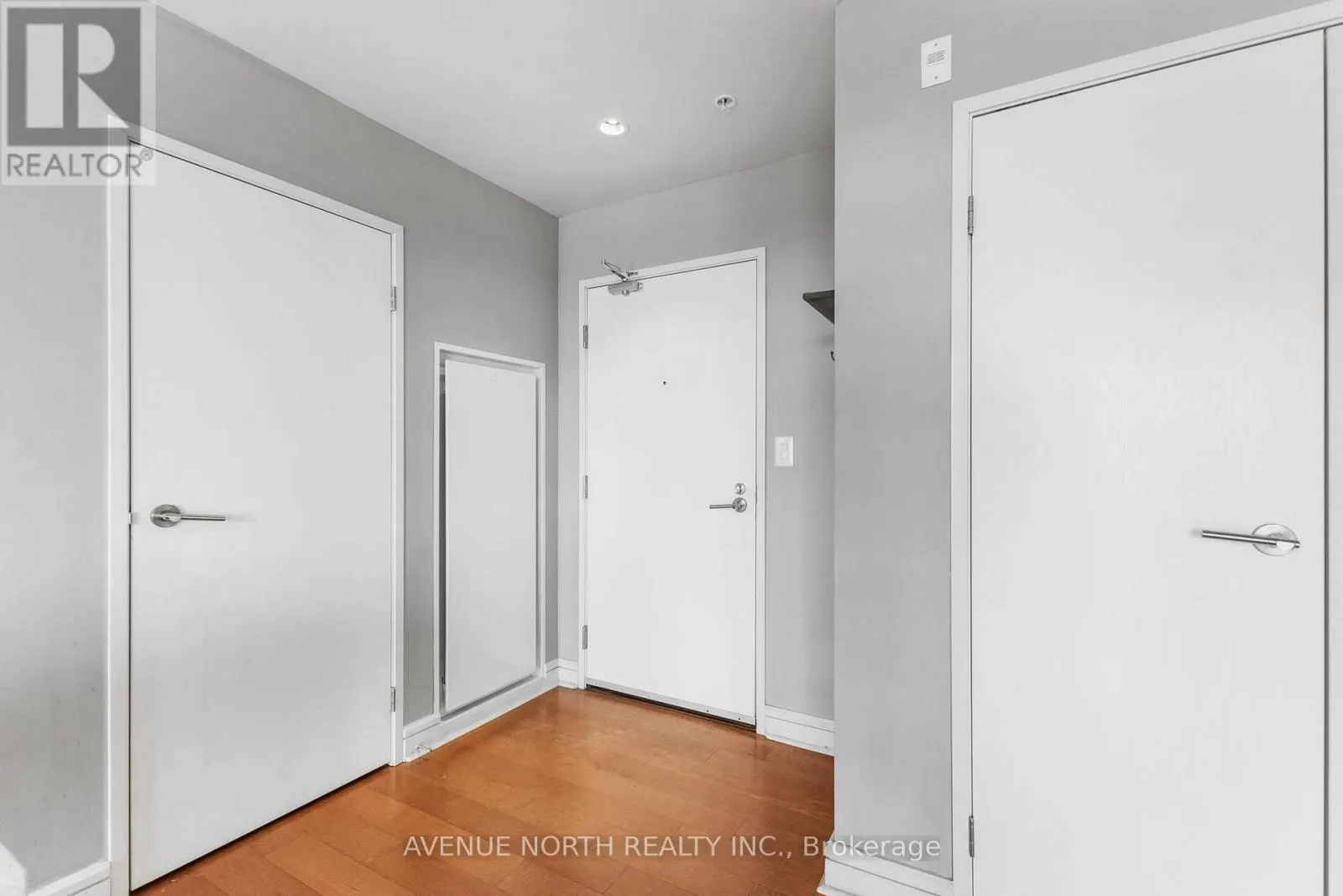 806 - 555 ANAND PRIVATE