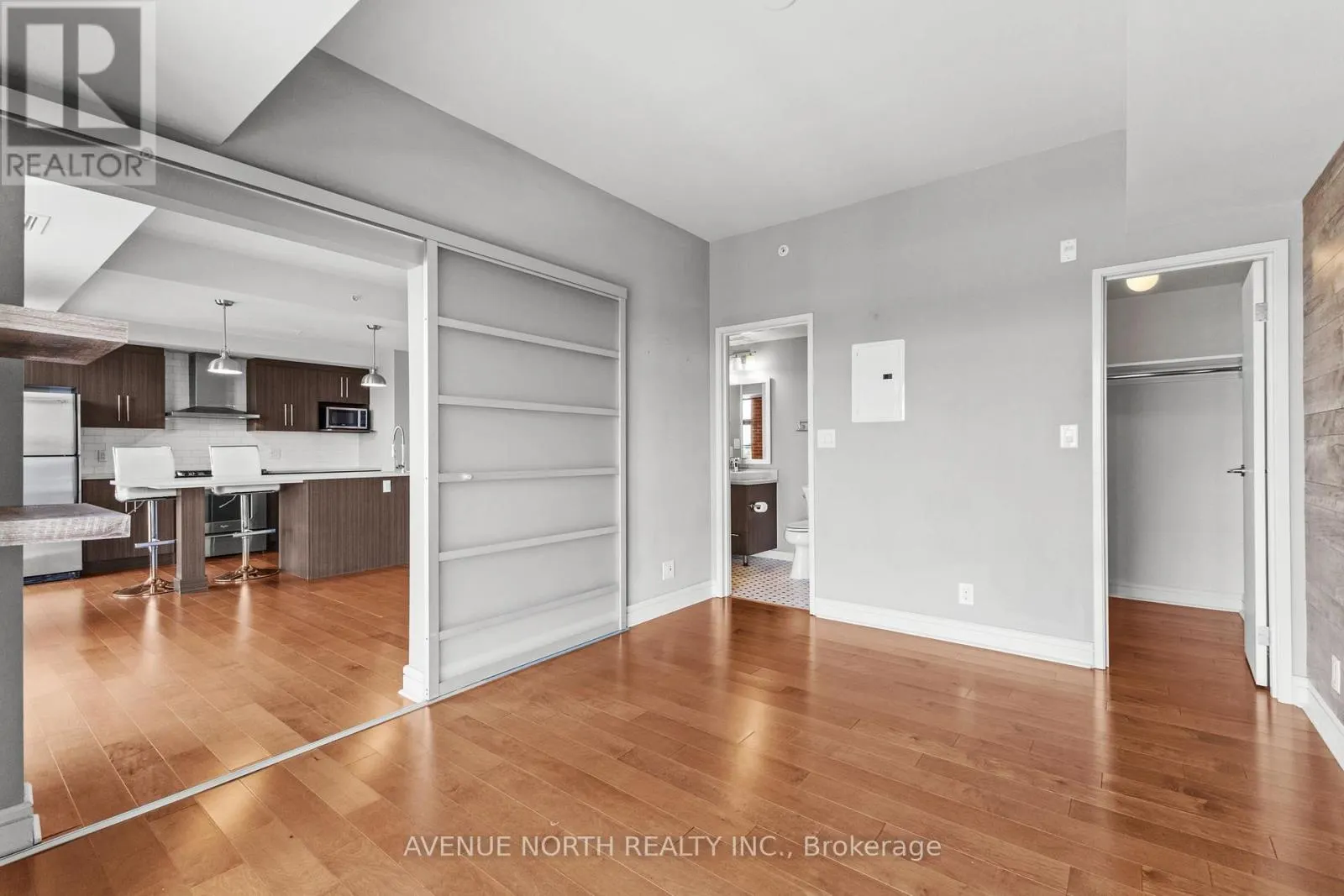 806 - 555 ANAND PRIVATE