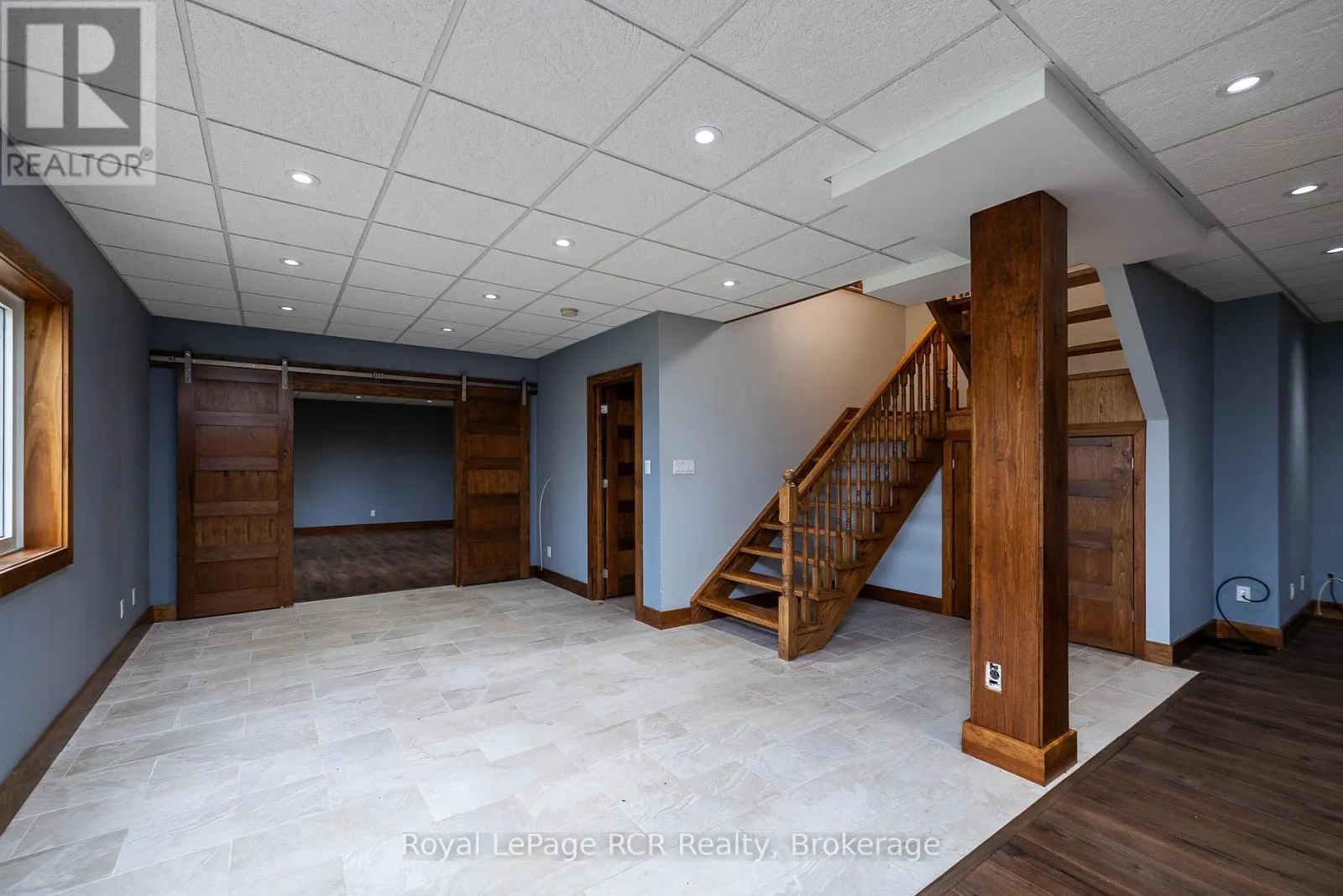 123 LAKEVIEW ROAD