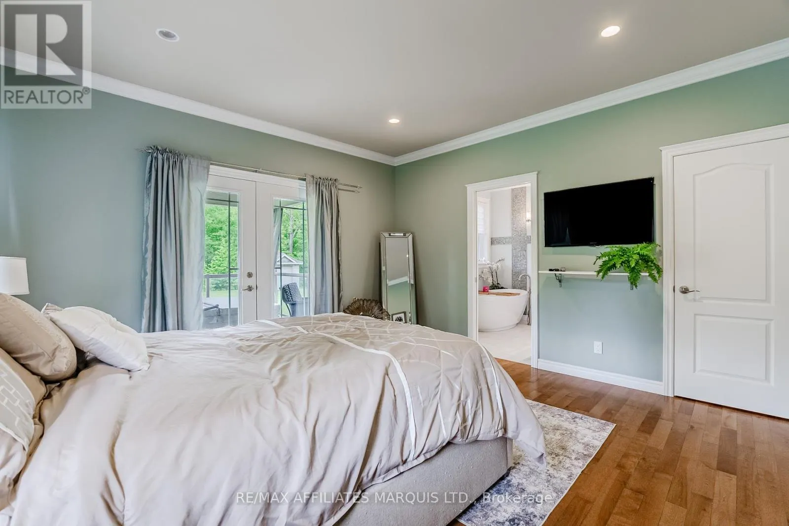20452 PATRICIA LANE