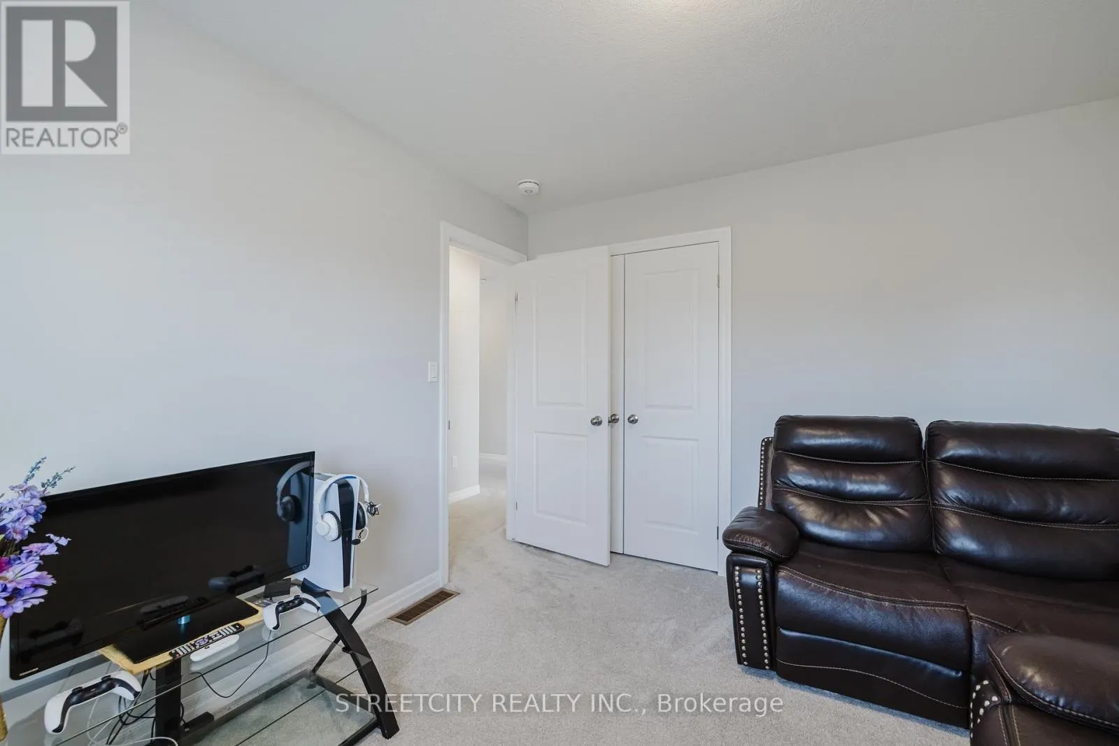 253 WILSON AVENUE