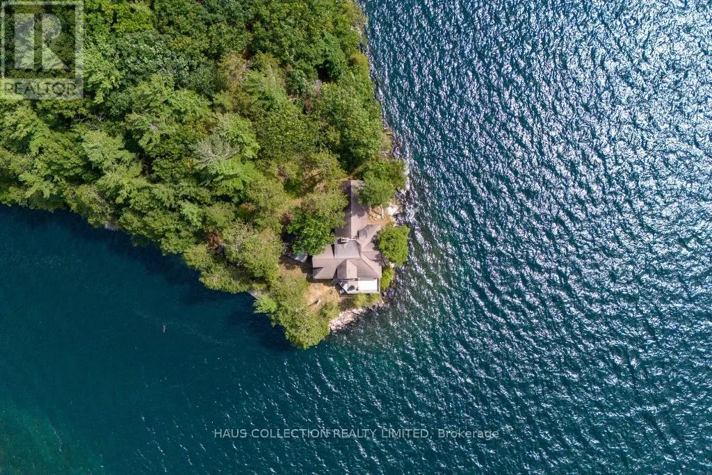 1 LITTLE GRENADIER ISLAND