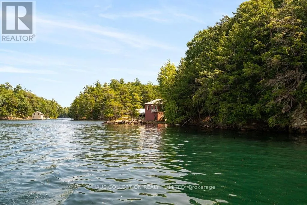 1 LITTLE GRENADIER ISLAND