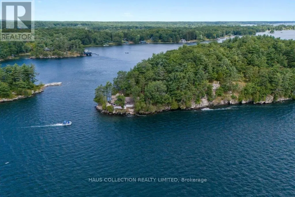 1 LITTLE GRENADIER ISLAND