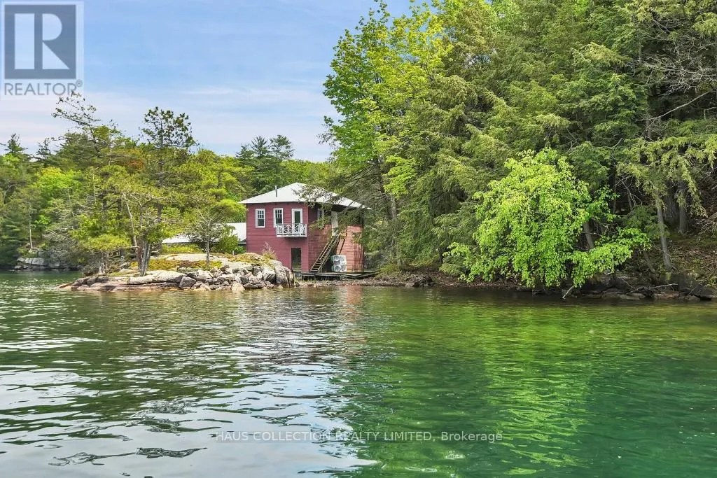 1 LITTLE GRENADIER ISLAND