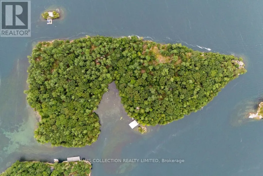 1 LITTLE GRENADIER ISLAND