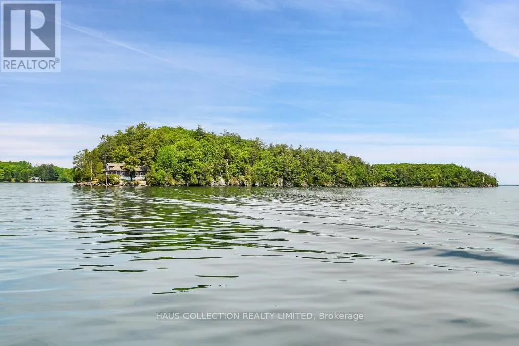 1 LITTLE GRENADIER ISLAND