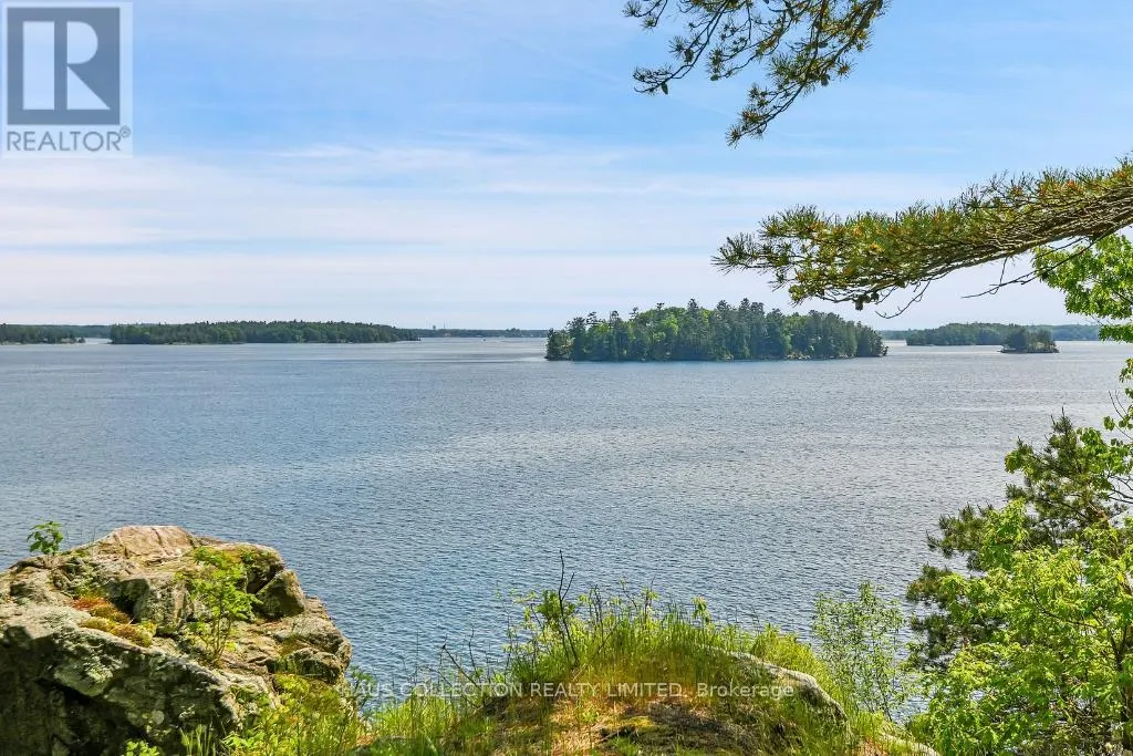 1 LITTLE GRENADIER ISLAND