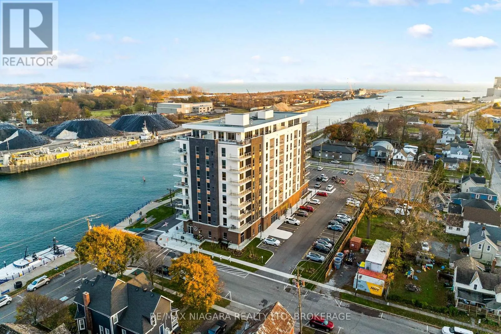 605 - 118 WEST STREET, #605