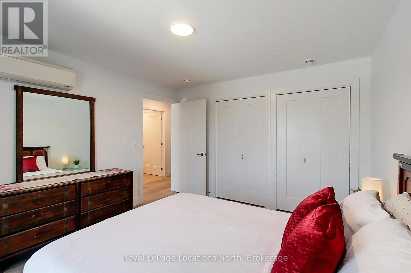 302 - 10 TROWBRIDGE STREET E, #302
