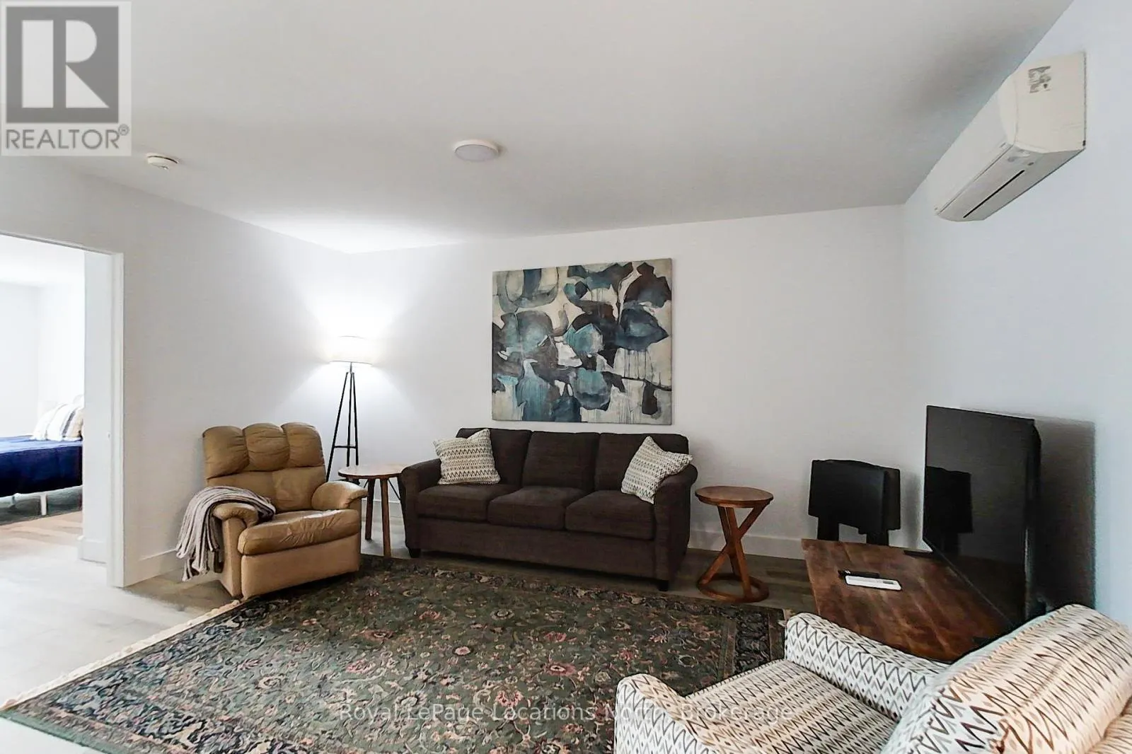 302 - 10 TROWBRIDGE STREET E, #302