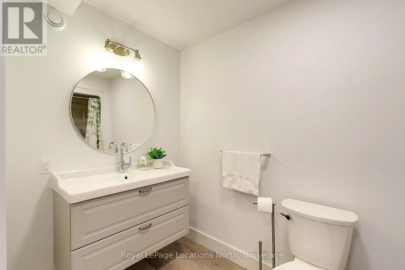 302 - 10 TROWBRIDGE STREET E, #302