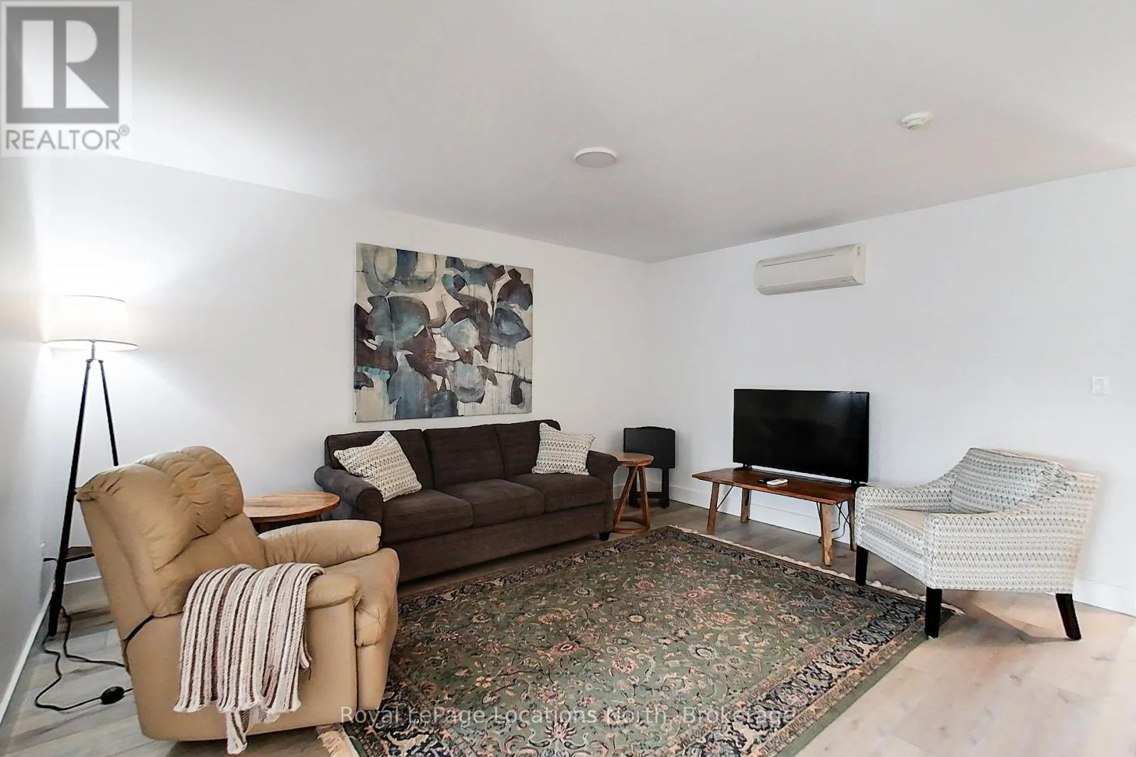 302 - 10 TROWBRIDGE STREET E, #302
