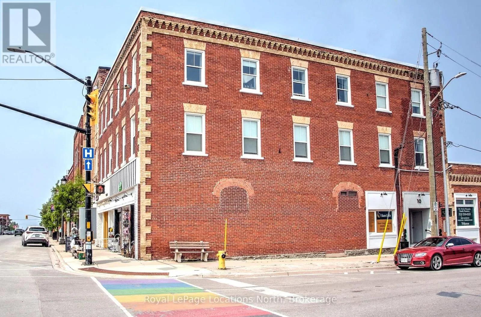 302 - 10 TROWBRIDGE STREET E, #302