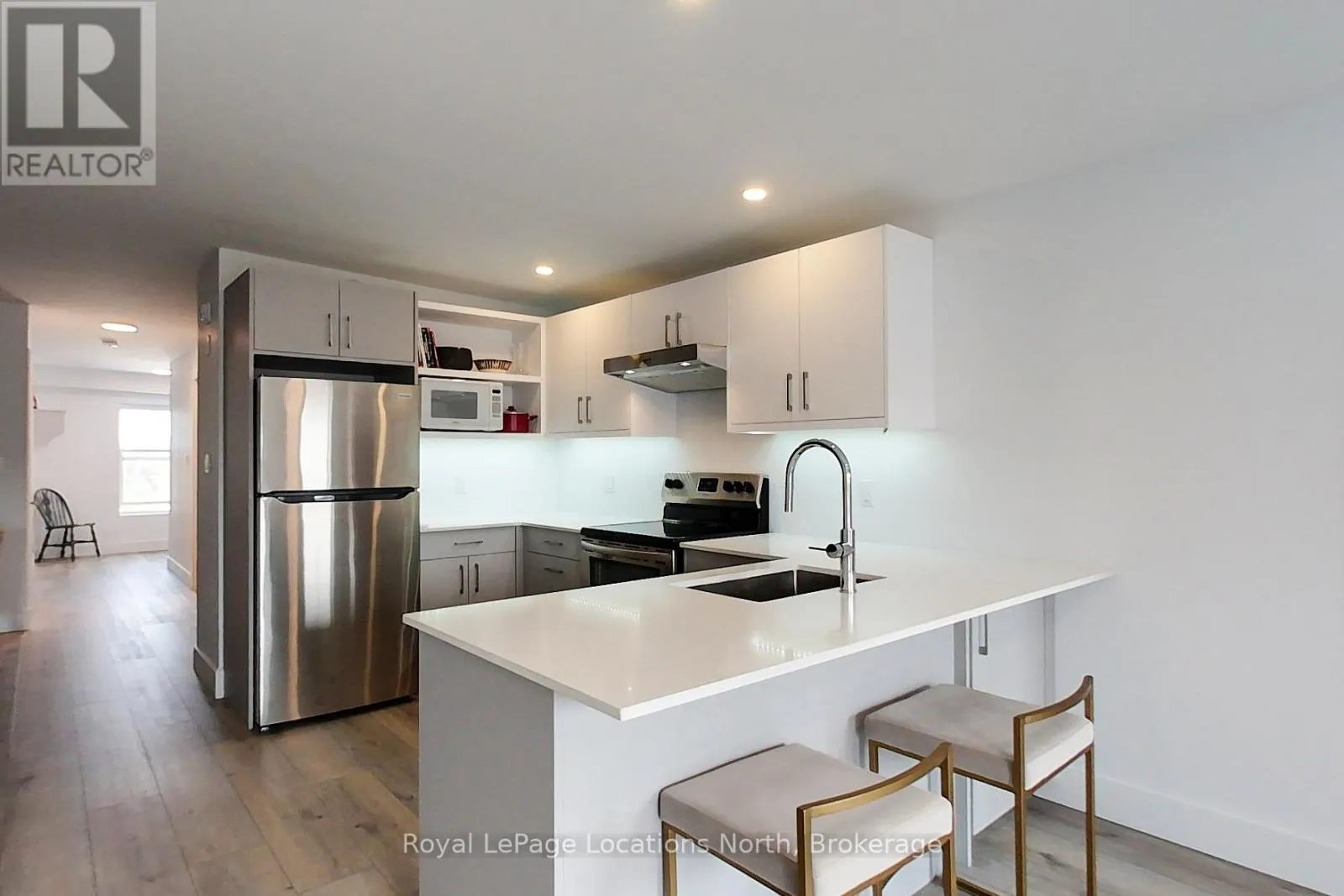 302 - 10 TROWBRIDGE STREET E, #302