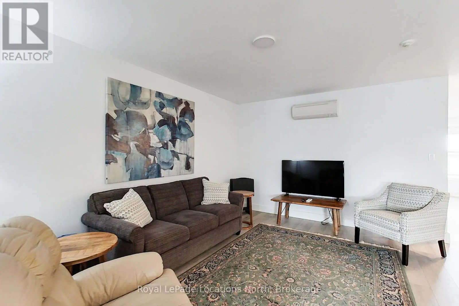 302 - 10 TROWBRIDGE STREET E, #302