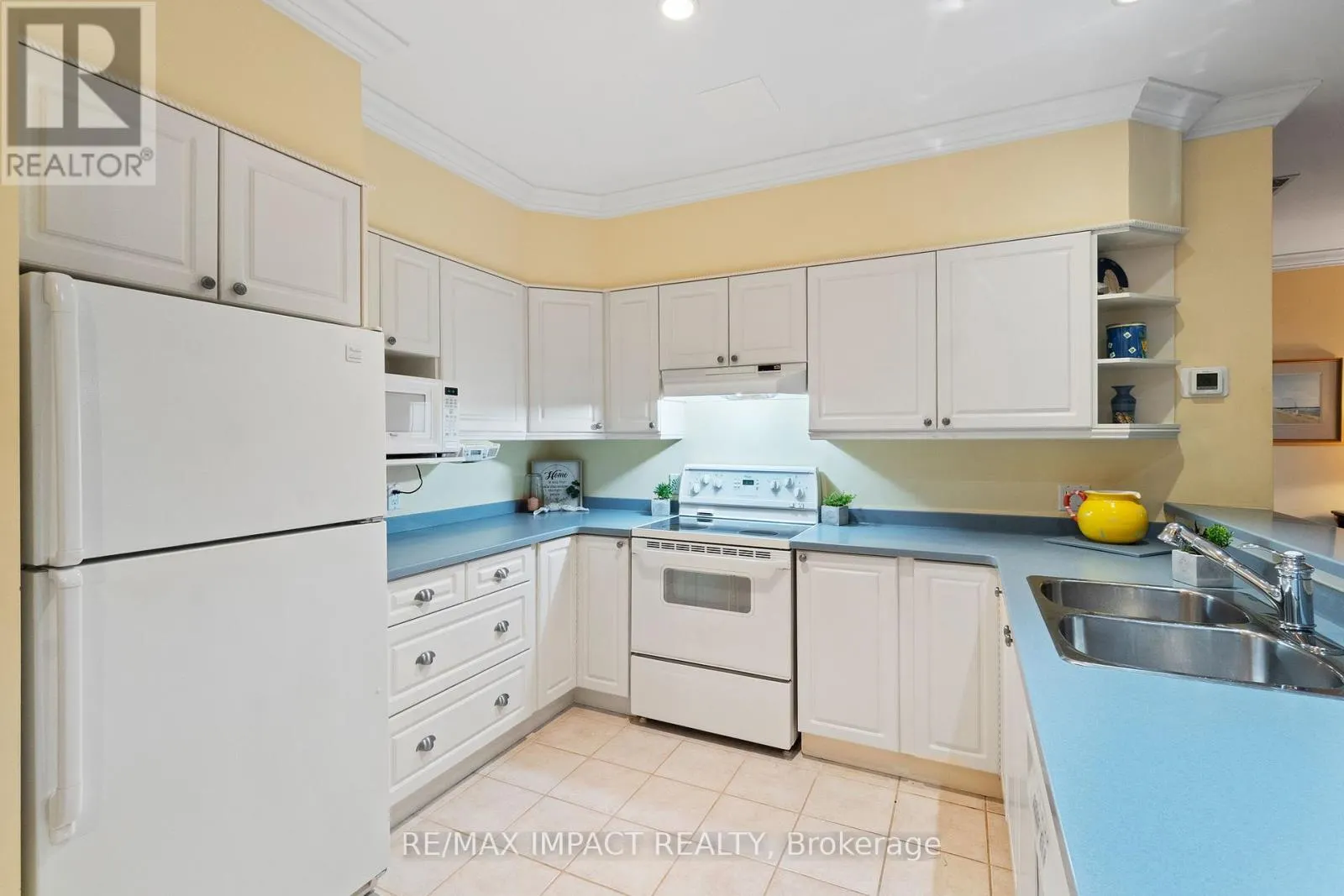 101 - 220 CHURCH STREET, #101