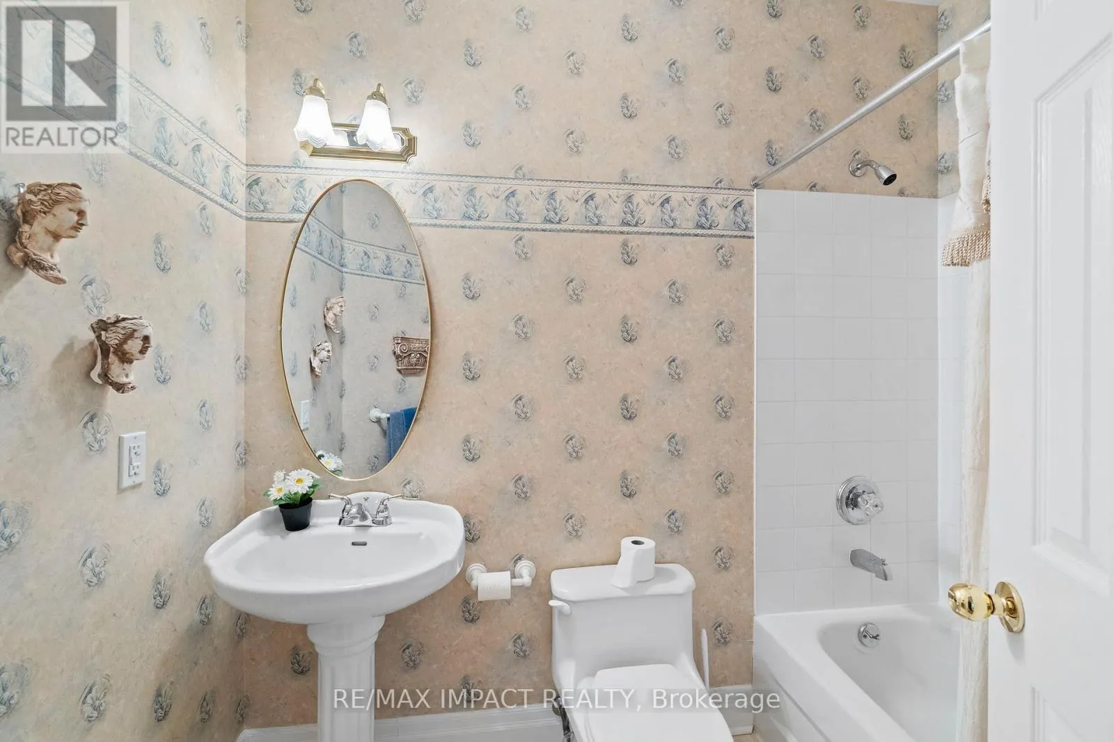 101 - 220 CHURCH STREET, #101