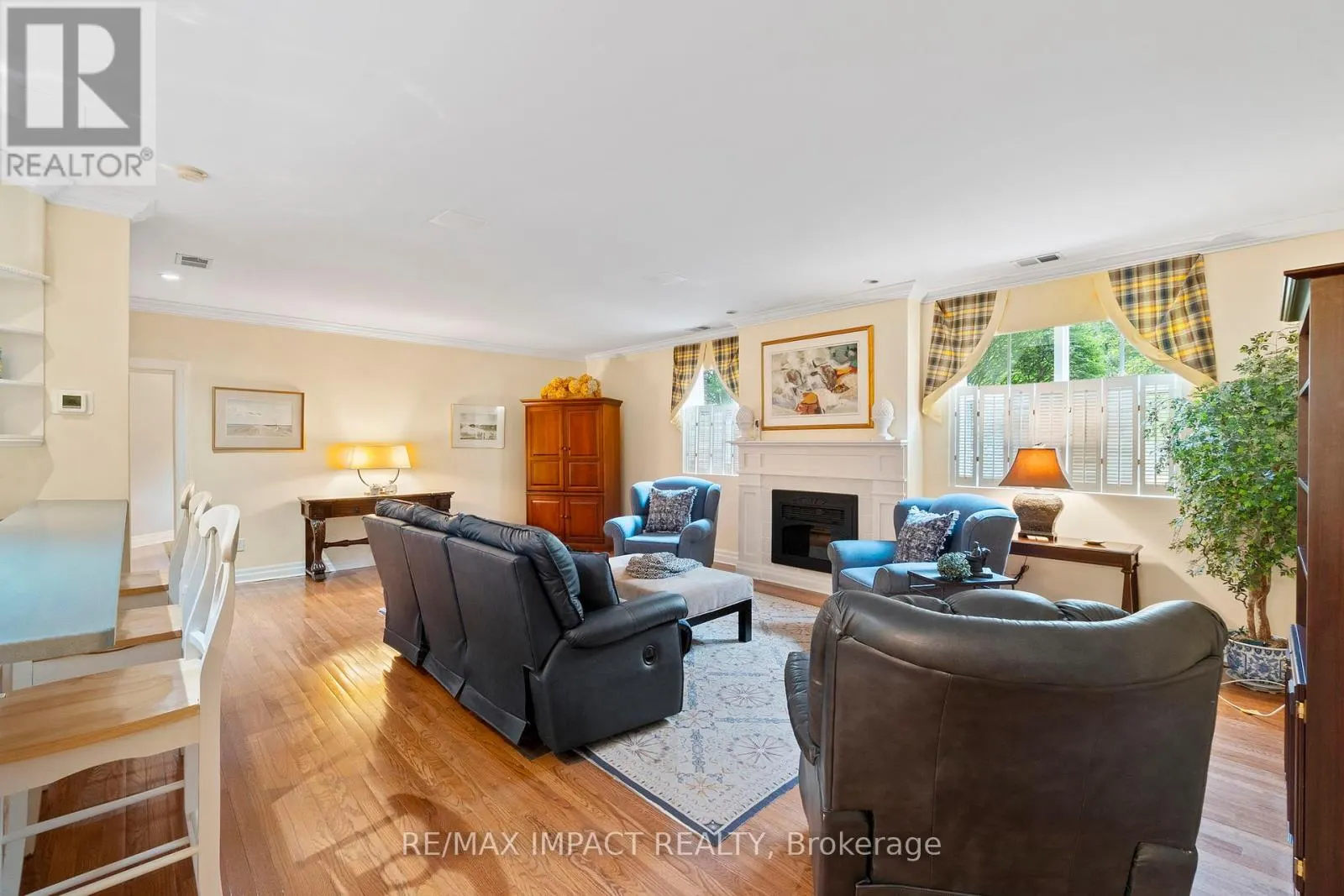 101 - 220 CHURCH STREET, #101