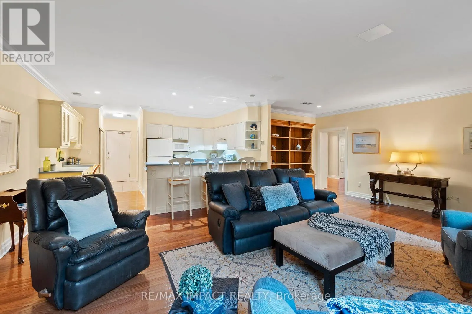101 - 220 CHURCH STREET, #101
