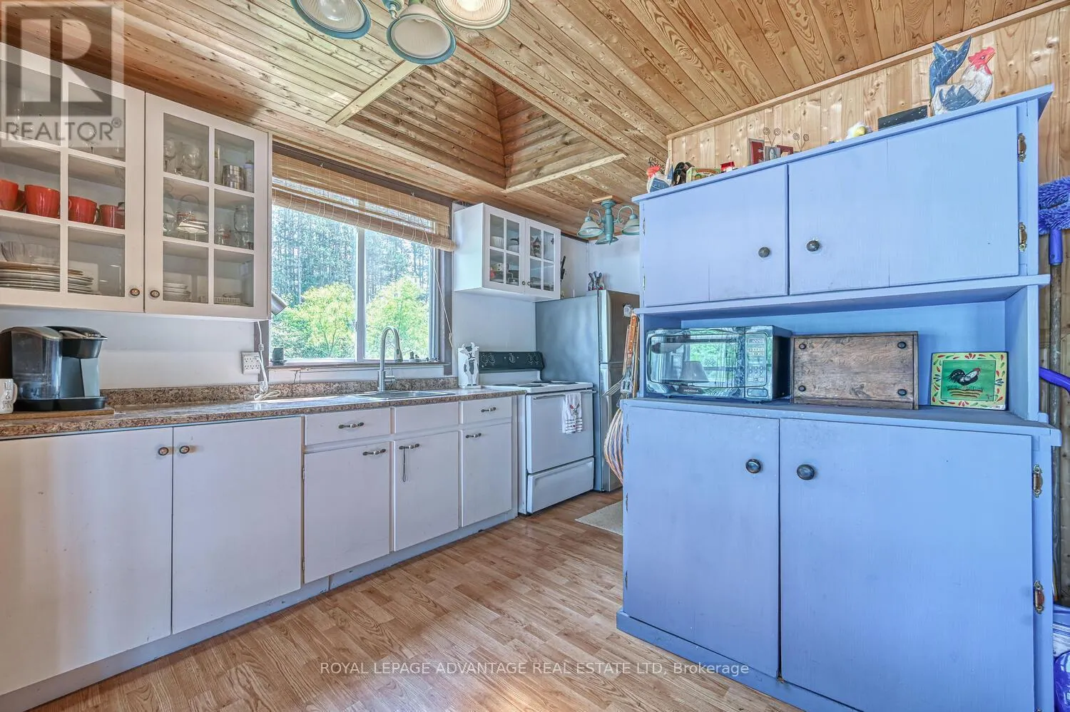 832 KLON LANE
