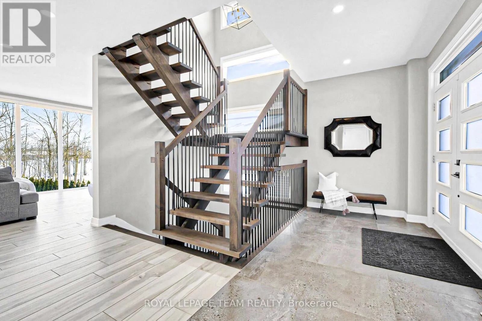 504 BARRAGE STREET