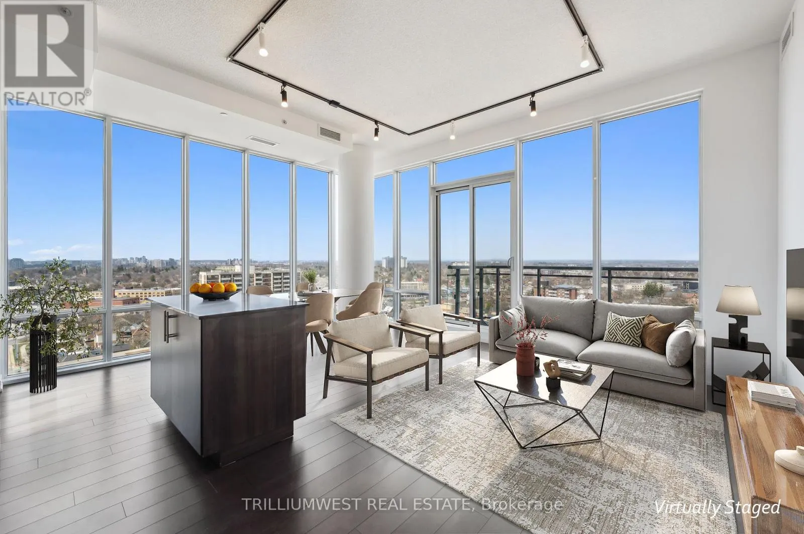 1702 - 85 DUKE STREET W