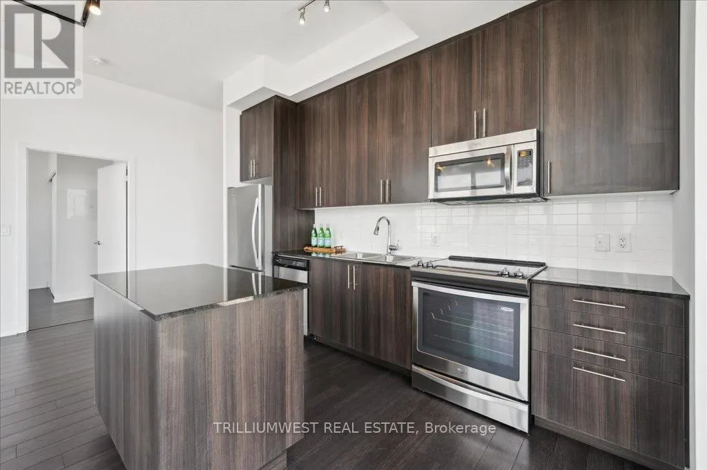 1702 - 85 DUKE STREET W