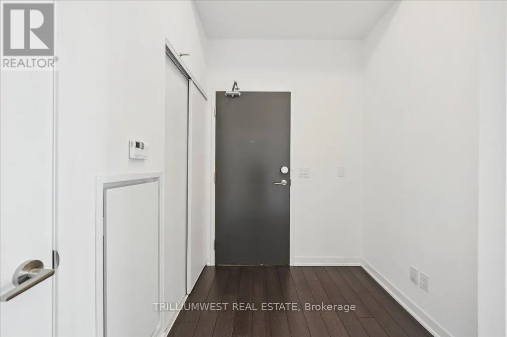 1702 - 85 DUKE STREET W