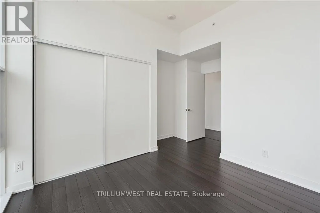 1702 - 85 DUKE STREET W