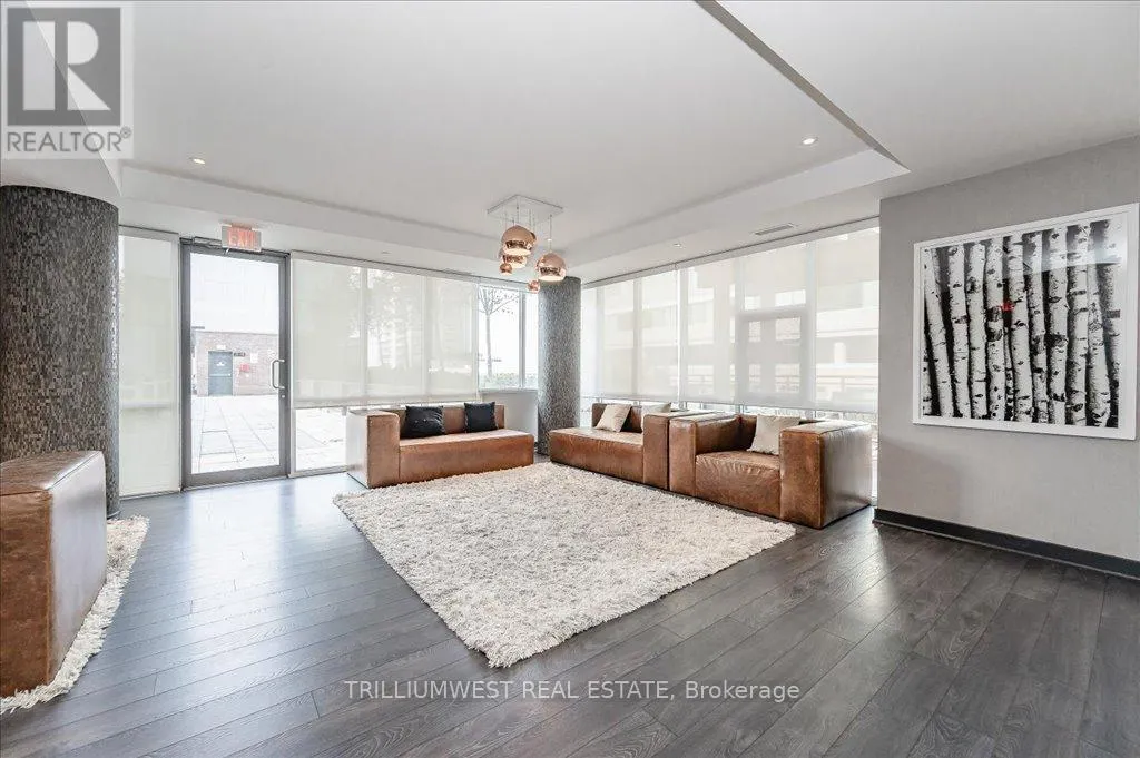 1702 - 85 DUKE STREET W