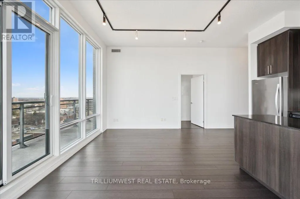 1702 - 85 DUKE STREET W