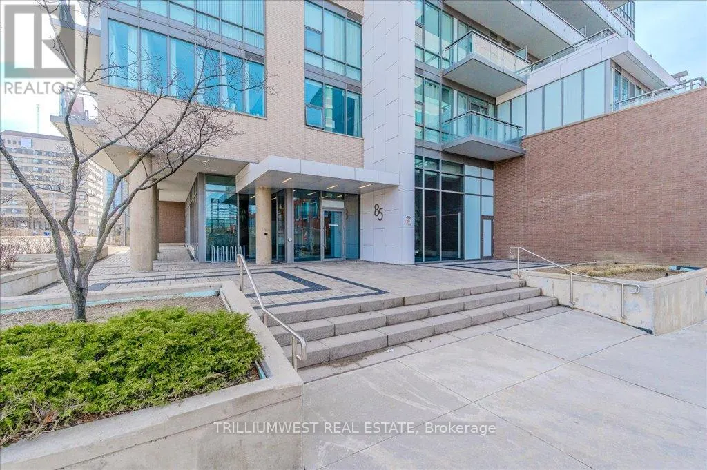 1702 - 85 DUKE STREET W