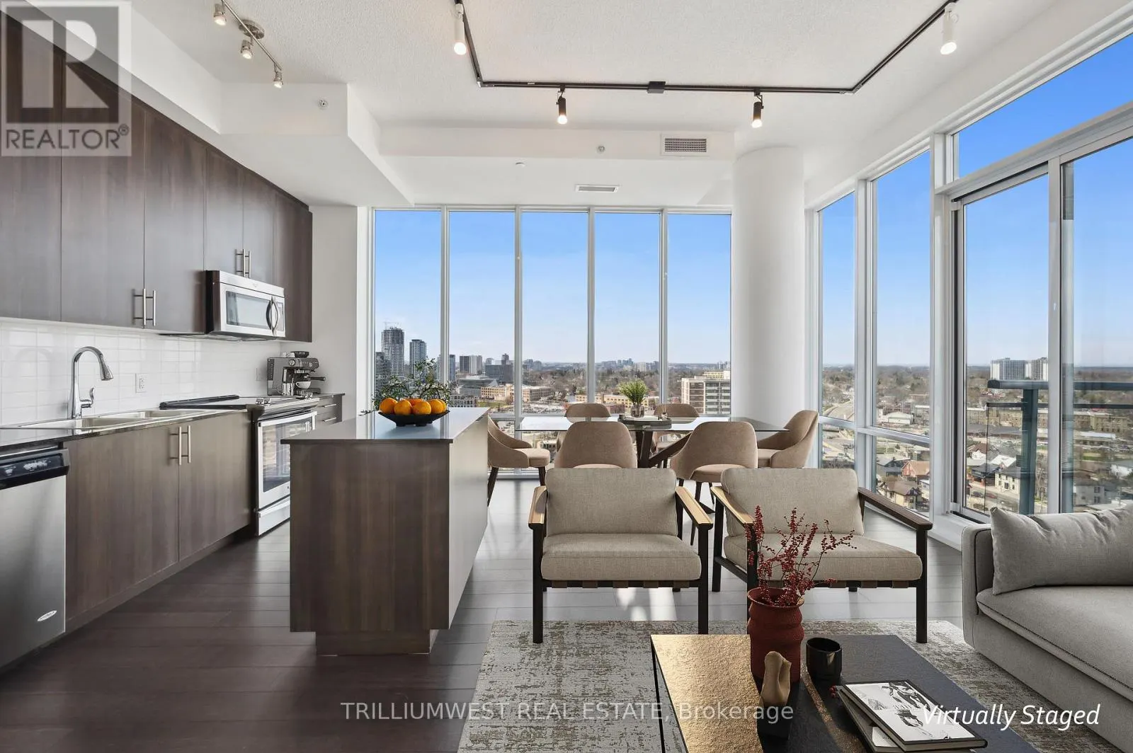 1702 - 85 DUKE STREET W