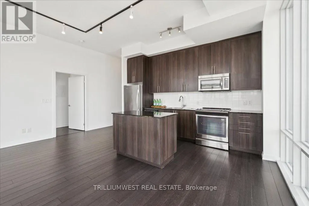1702 - 85 DUKE STREET W