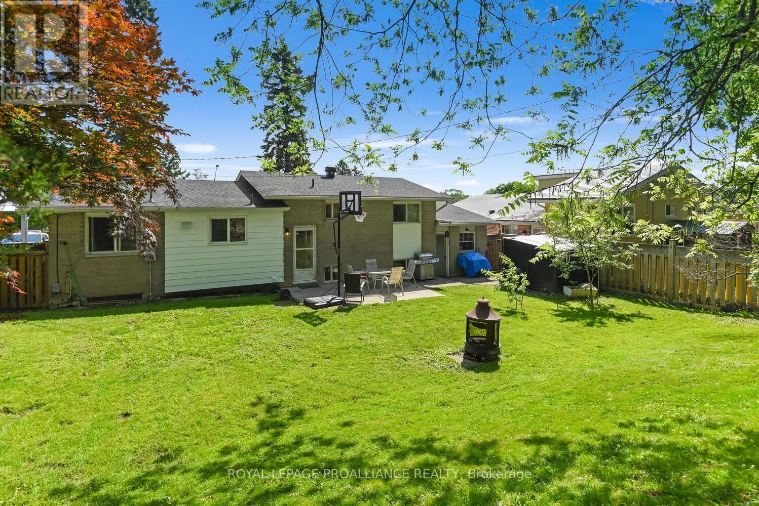18 CONVAY CRESCENT