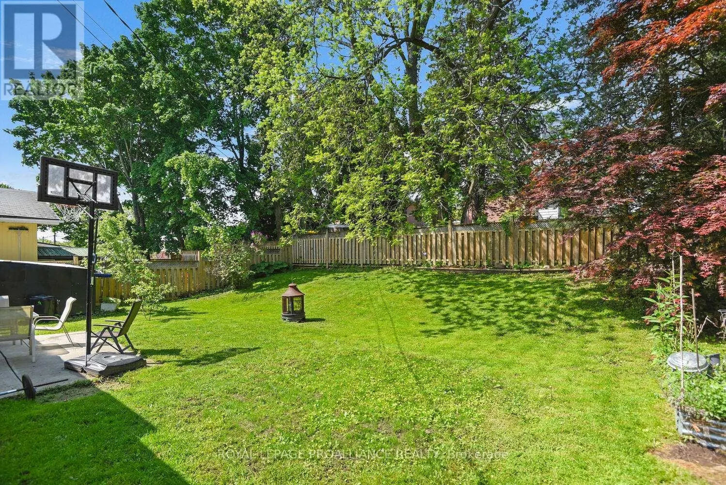 18 CONVAY CRESCENT