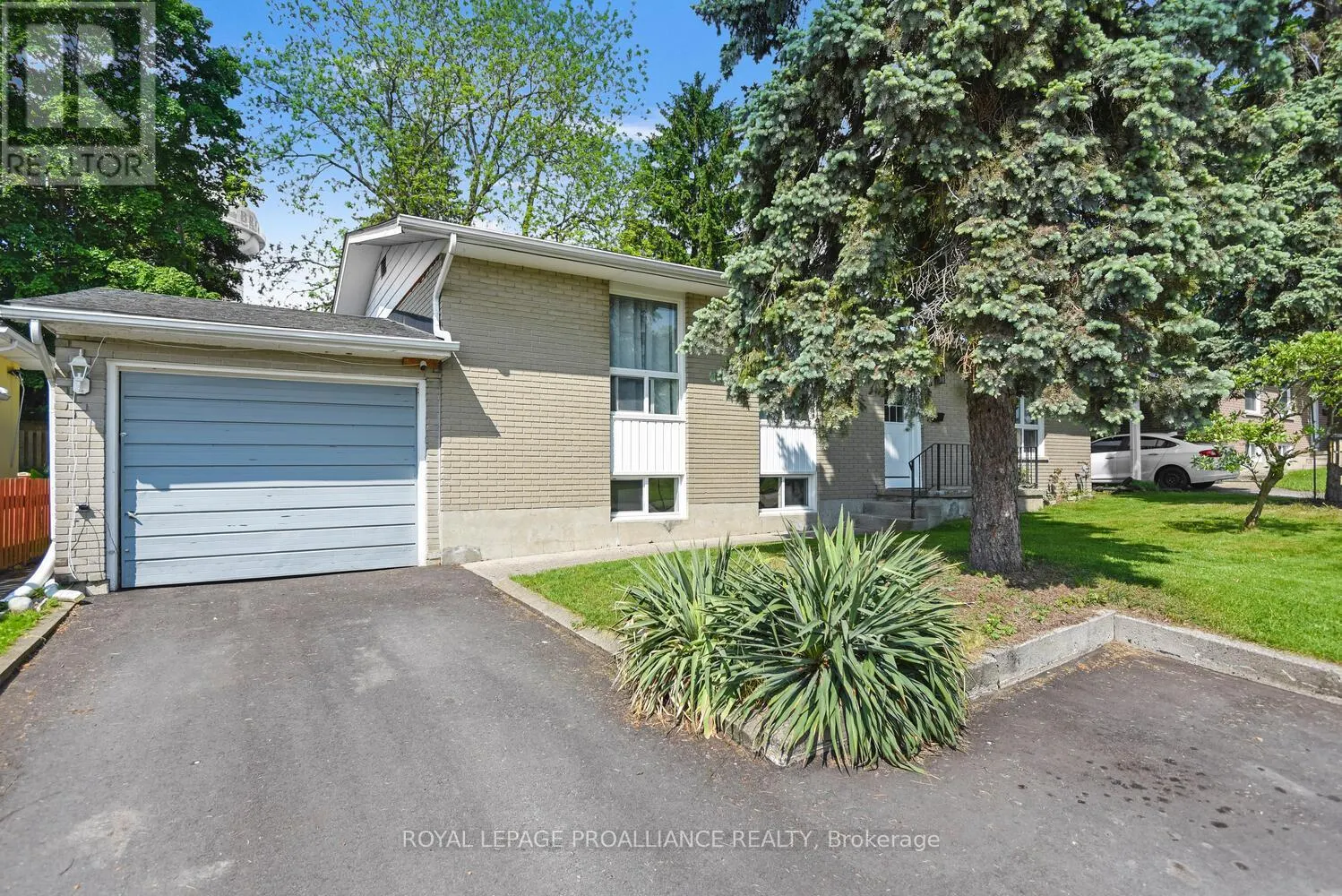 18 CONVAY CRESCENT
