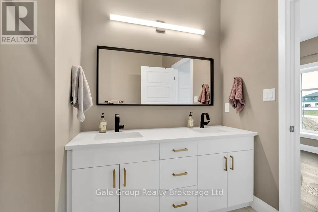 602 - 361 QUARTER TOWN LINE, #602