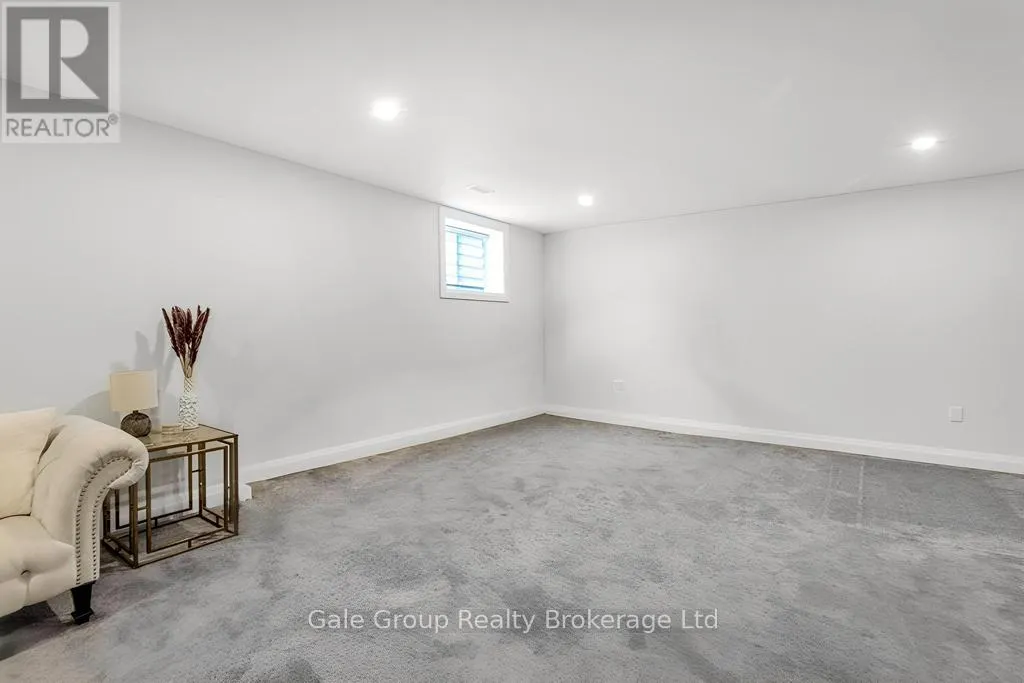 602 - 361 QUARTER TOWN LINE, #602