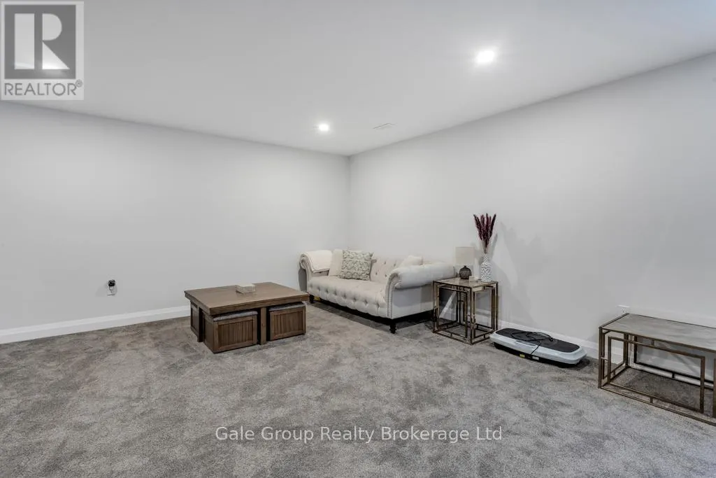 602 - 361 QUARTER TOWN LINE, #602